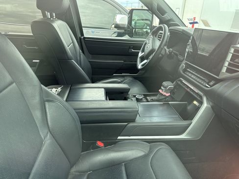 Used 2024 Toyota Tundra Platinum image 6