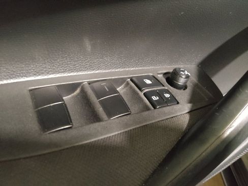 Used 2023 Toyota Corolla LE FWD image 27
