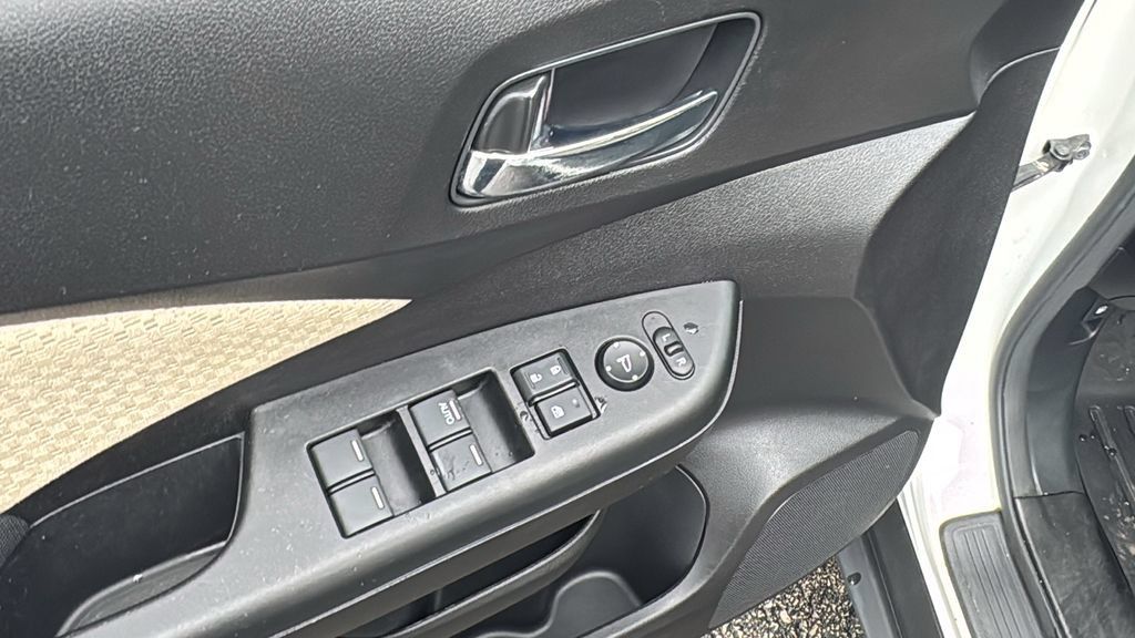 Used 2015 Honda CR-V EX image 14
