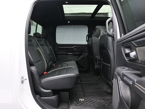 Used 2023 RAM 1500 Laramie AWD/4WD image 18