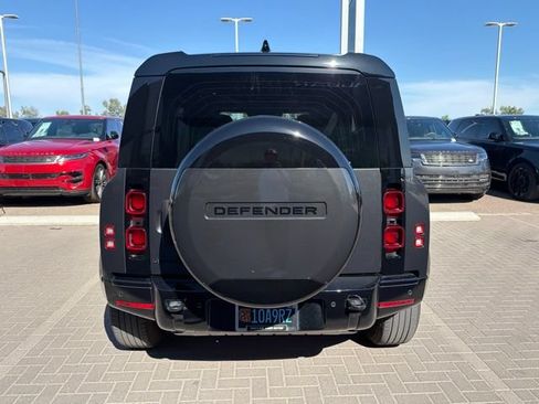 Used 2024 Land Rover Defender 110 X-Dynamic SE AWD/4WD image 4
