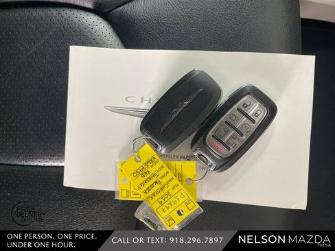 Used 2019 Chrysler Pacifica Touring-L Plus image 44