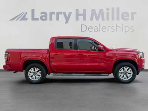 Used 2022 Nissan Frontier SV image 6