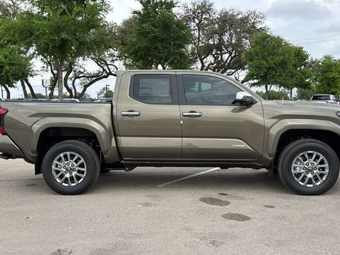 New 2026 Toyota Tacoma Limited AWD/4WD image 4