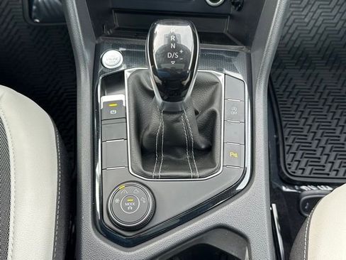 New 2026 Volkswagen Taos SE image 37