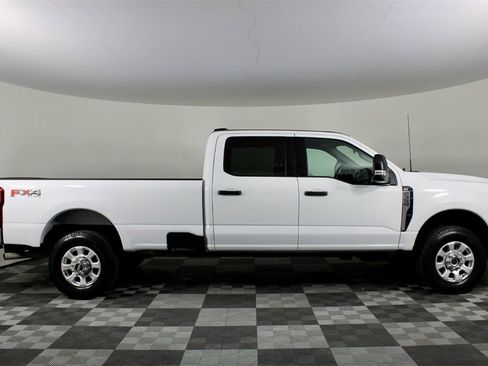 Used 2024 Ford F350 XLT w/ FX4 Off-Road Package image 9