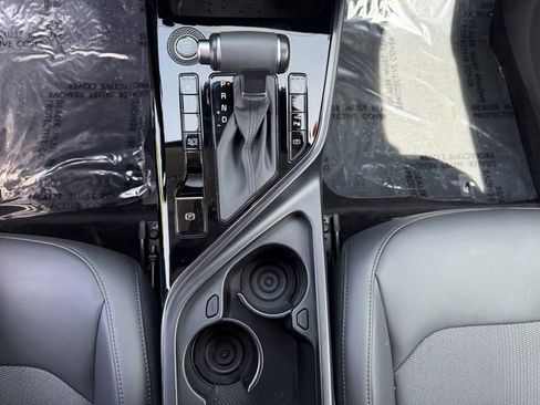 Certified 2025 Kia Niro EX FWD image 21