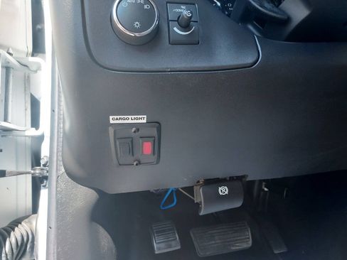 Used 2019 Chevrolet Express 3500 RWD image 14