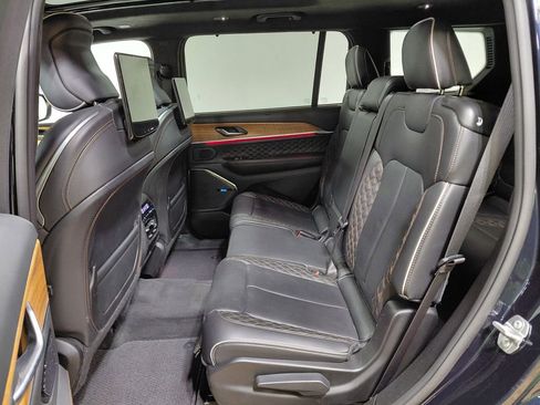 Used 2024 Jeep Grand Cherokee L Summit AWD/4WD image 49