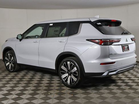 New 2026 Mitsubishi Outlander SE AWD/4WD image 11