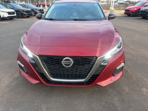 Used 2019 Nissan Altima 2.5 SR w/ SR Premium Package image 2
