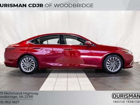 Used 2019 Lexus ES 350 Luxury image 3