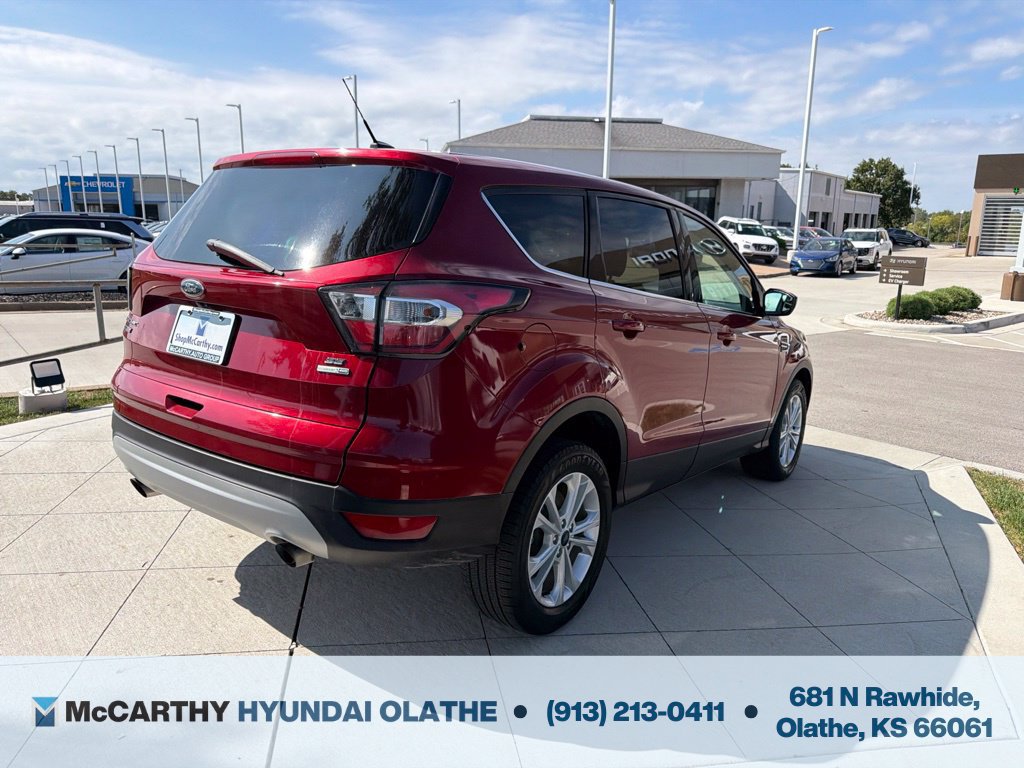 Used 2017 Ford Escape SE w/ SE Cold Weather Package AWD/4WD image 15