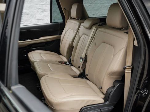 Used 2022 Ford Expedition Max Limited image 24