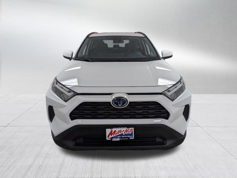 Used 2022 Toyota RAV4 XLE image 5