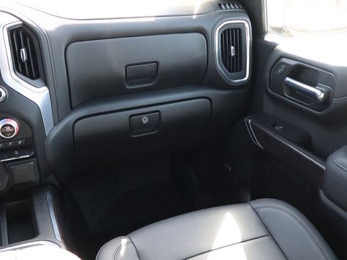Certified 2022 GMC Sierra 1500 SLT w/ SLT Premium Plus Package AWD/4WD image 10
