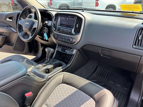 Used 2019 Chevrolet Colorado Z71 AWD/4WD image 14