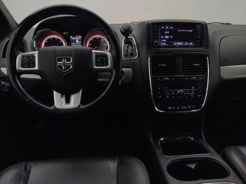 Used 2018 Dodge Grand Caravan GT FWD image 22