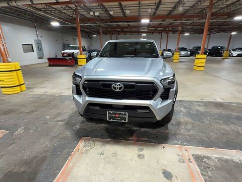 Used 2024 Toyota Tacoma TRD Off-Road image 3