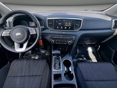 Used 2022 Kia Sportage LX AWD/4WD image 7