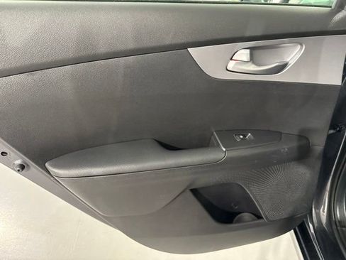 Used 2023 Kia Forte LXS FWD image 16