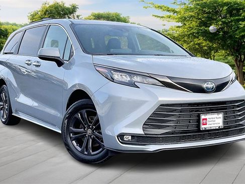 Certified 2024 Toyota Sienna XLE Woodland Edition image 1