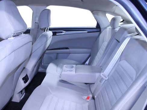 Used 2020 Ford Fusion SE FWD image 17