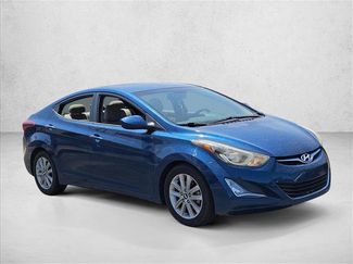 Used 2014 Hyundai Elantra SE w/ Option Group 02 FWD video 3