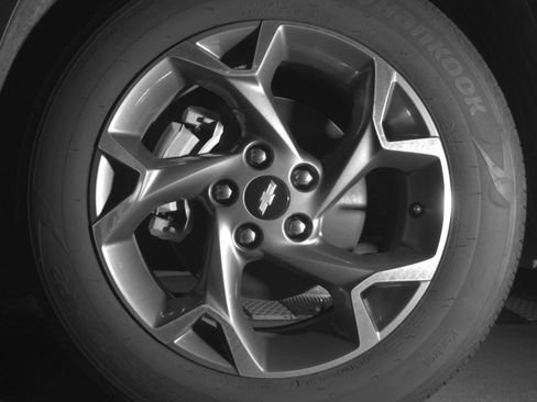 Used 2025 Chevrolet Trax LT w/ LT Convenience Package FWD image 14