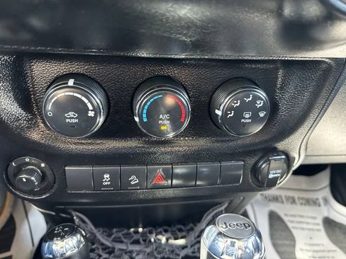 Used 2012 Jeep Wrangler Unlimited Sport AWD/4WD image 40