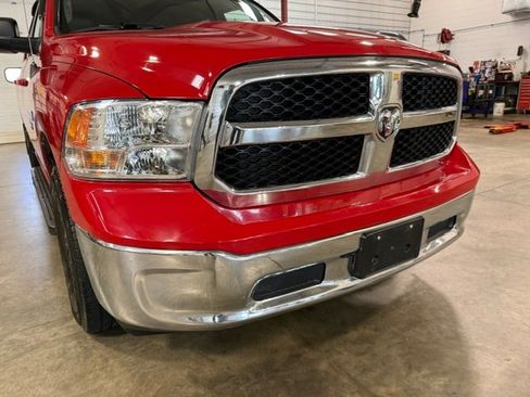 Used 2019 RAM 1500 Classic SLT AWD/4WD image 2