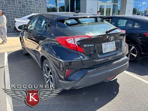 Used 2018 Toyota C-HR XLE FWD image 8