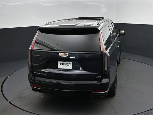 Used 2022 Cadillac Escalade Sport w/ Touring Package AWD/4WD image 34
