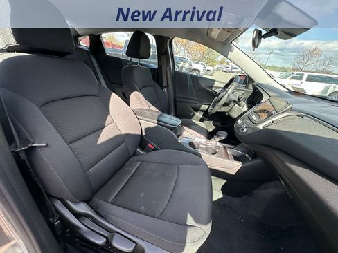 Used 2024 Chevrolet Malibu LT image 4