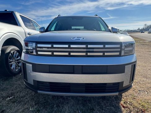 Used 2025 Hyundai Santa Fe SEL image 2