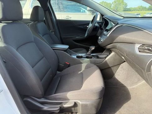 Used 2023 Chevrolet Malibu LT image 5