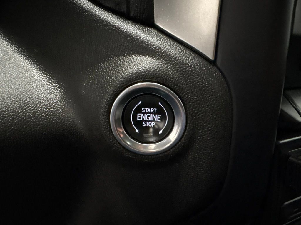 Used 2020 Chevrolet Silverado 1500 LT w/ All-Star Edition AWD/4WD image 23
