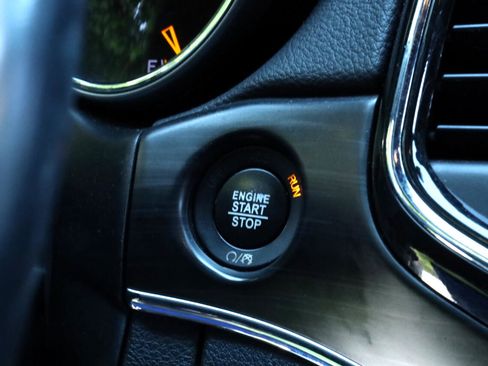 Used 2021 Jeep Grand Cherokee Limited image 9