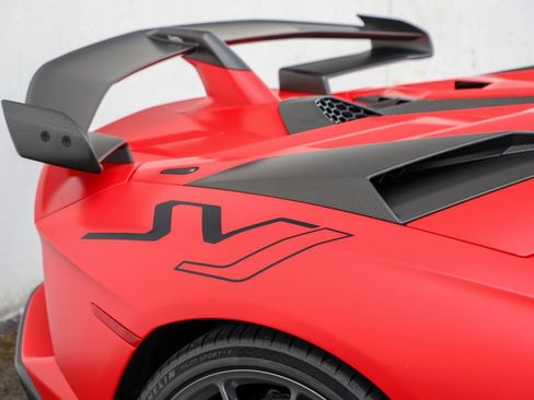 Used 2019 Lamborghini Aventador SVJ AWD/4WD image 69