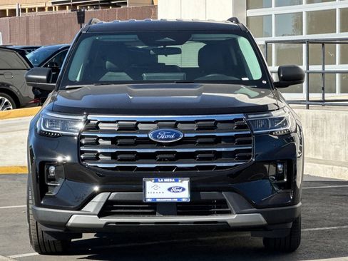 New 2026 Ford Explorer Active w/ Active Comfort Package image 8