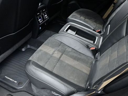 Certified 2022 Porsche Cayenne Turbo GT AWD/4WD image 14