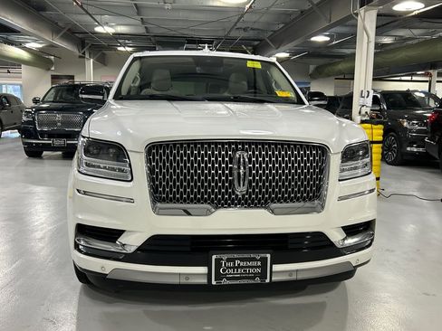 Used 2021 Lincoln Navigator Reserve w/ Luxury Package AWD/4WD image 6