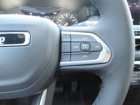 New 2026 Jeep Compass Latitude AWD/4WD image 25