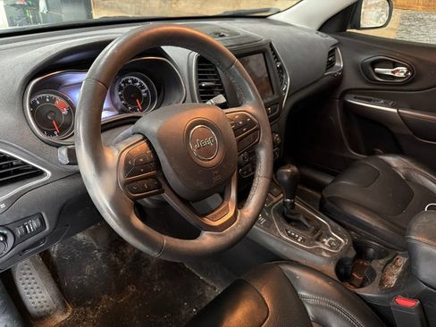 Used 2022 Jeep Cherokee Latitude Lux AWD/4WD image 10