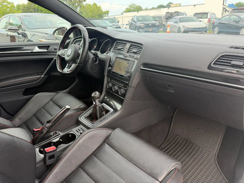 Used 2017 Volkswagen GTI Autobahn FWD image 22