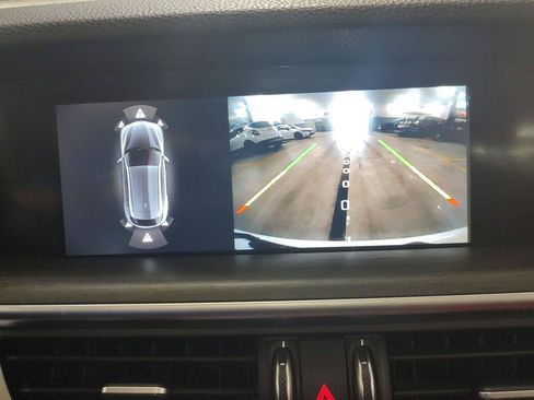 Used 2020 Alfa Romeo Stelvio Ti w/ Active Blind Spot Package AWD/4WD image 7