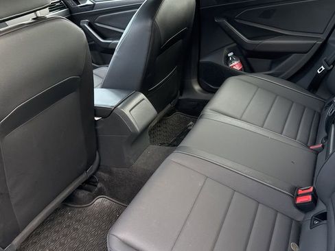 Used 2024 Volkswagen Jetta SE image 10