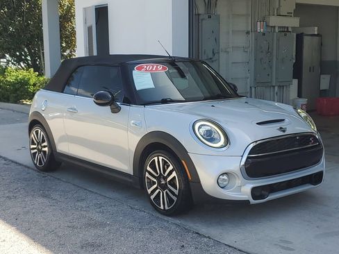Used 2019 MINI Cooper S FWD image 2
