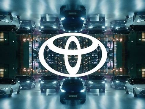 Used 2017 Toyota RAV4 XLE image 10