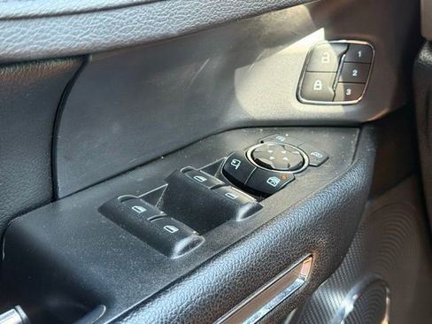 Used 2020 Ford Expedition XLT w/ Equipment Group 202A AWD/4WD image 21